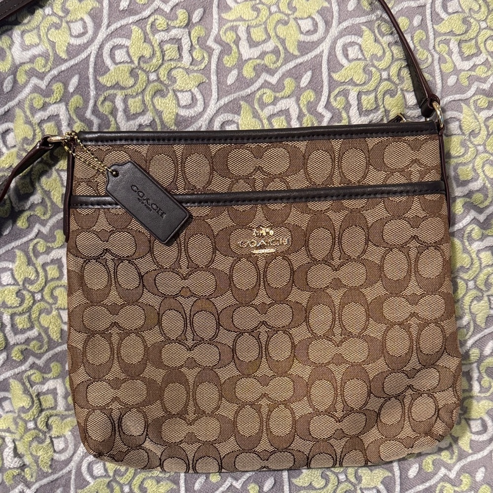 NWOT Coach Tan and Brown Signature Crossbody Bag